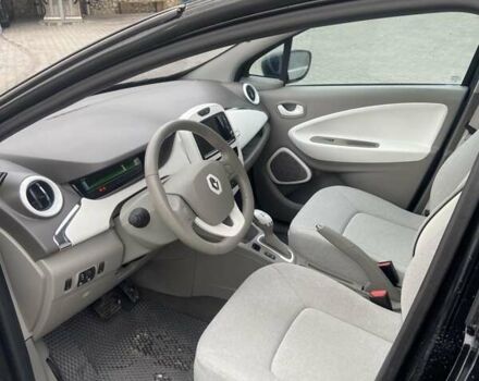 Черный Рено Зое, объемом двигателя 0 л и пробегом 147 тыс. км за 7777 $, фото 13 на Automoto.ua