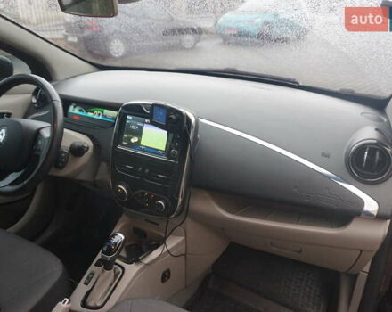 Черный Рено Зое, объемом двигателя 0 л и пробегом 101 тыс. км за 7222 $, фото 39 на Automoto.ua