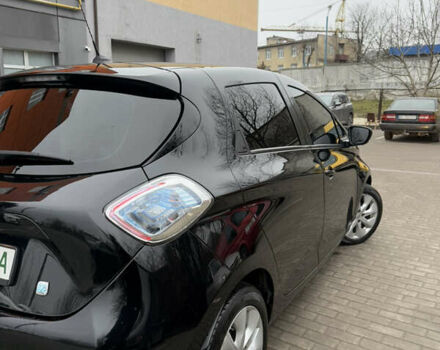 Черный Рено Зое, объемом двигателя 0 л и пробегом 105 тыс. км за 6750 $, фото 11 на Automoto.ua