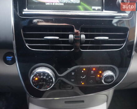 Черный Рено Зое, объемом двигателя 0 л и пробегом 178 тыс. км за 6444 $, фото 33 на Automoto.ua