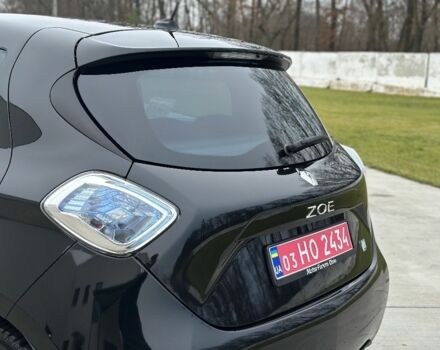 Черный Рено Зое, объемом двигателя 0 л и пробегом 103 тыс. км за 5999 $, фото 7 на Automoto.ua