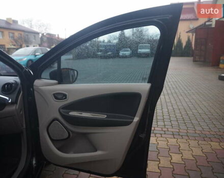 Черный Рено Зое, объемом двигателя 0 л и пробегом 101 тыс. км за 7222 $, фото 36 на Automoto.ua