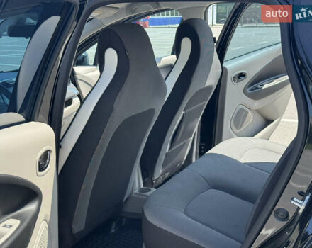 Черный Рено Зое, объемом двигателя 0 л и пробегом 35 тыс. км за 7300 $, фото 9 на Automoto.ua