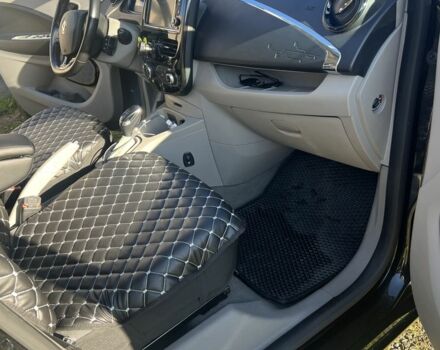 Черный Рено Зое, объемом двигателя 0 л и пробегом 88 тыс. км за 6900 $, фото 7 на Automoto.ua