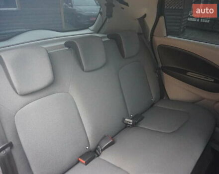 Черный Рено Зое, объемом двигателя 0 л и пробегом 156 тыс. км за 6555 $, фото 44 на Automoto.ua