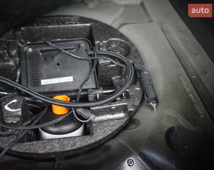 Черный Рено Зое, объемом двигателя 0 л и пробегом 156 тыс. км за 6555 $, фото 51 на Automoto.ua