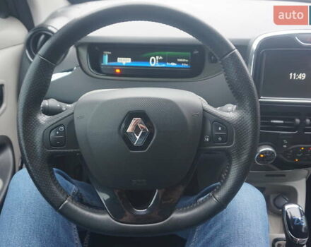 Черный Рено Зое, объемом двигателя 0 л и пробегом 156 тыс. км за 6555 $, фото 30 на Automoto.ua