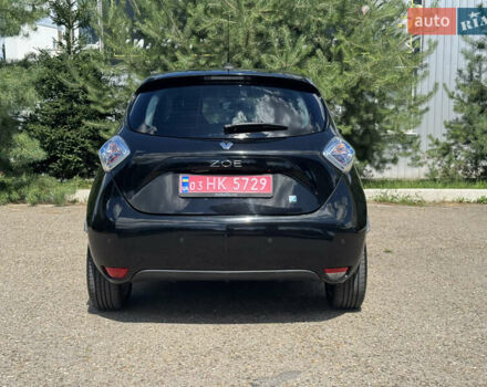 Черный Рено Зое, объемом двигателя 0 л и пробегом 116 тыс. км за 6550 $, фото 4 на Automoto.ua