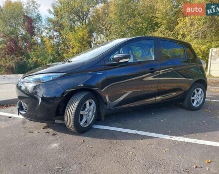 Черный Рено Зое, объемом двигателя 0 л и пробегом 100 тыс. км за 7700 $, фото 4 на Automoto.ua