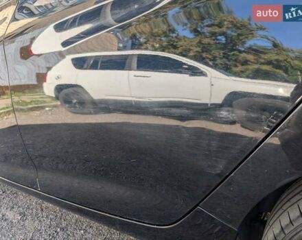 Черный Рено Зое, объемом двигателя 0 л и пробегом 135 тыс. км за 6900 $, фото 6 на Automoto.ua