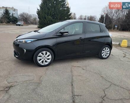 Черный Рено Зое, объемом двигателя 0 л и пробегом 92 тыс. км за 11000 $, фото 2 на Automoto.ua
