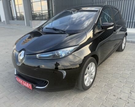 Черный Рено Зое, объемом двигателя 0 л и пробегом 121 тыс. км за 6800 $, фото 4 на Automoto.ua