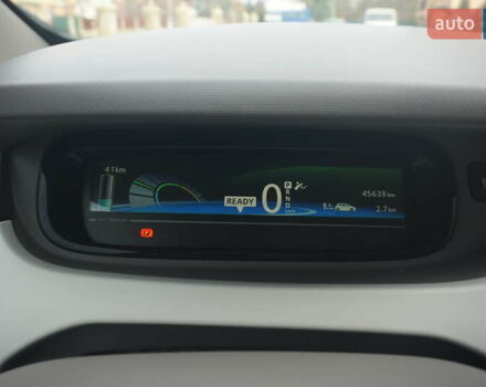 Черный Рено Зое, объемом двигателя 0 л и пробегом 45 тыс. км за 7555 $, фото 30 на Automoto.ua