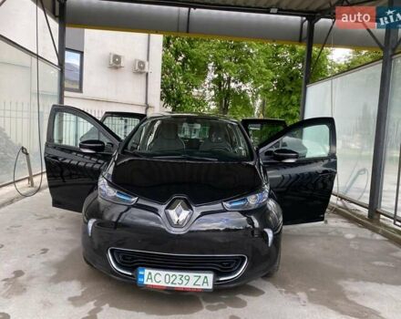 Черный Рено Зое, объемом двигателя 0 л и пробегом 76 тыс. км за 7000 $, фото 3 на Automoto.ua