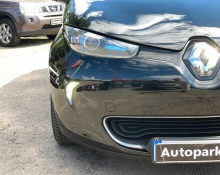 Черный Рено Зое, объемом двигателя 0 л и пробегом 125 тыс. км за 6330 $, фото 9 на Automoto.ua