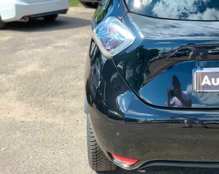 Черный Рено Зое, объемом двигателя 0 л и пробегом 125 тыс. км за 6540 $, фото 12 на Automoto.ua