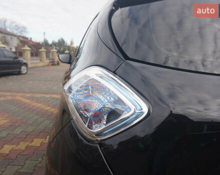 Черный Рено Зое, объемом двигателя 0 л и пробегом 45 тыс. км за 7555 $, фото 23 на Automoto.ua