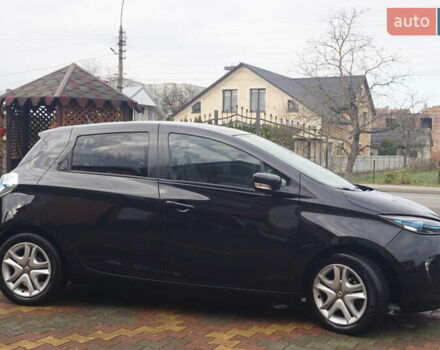 Черный Рено Зое, объемом двигателя 0 л и пробегом 45 тыс. км за 7555 $, фото 4 на Automoto.ua
