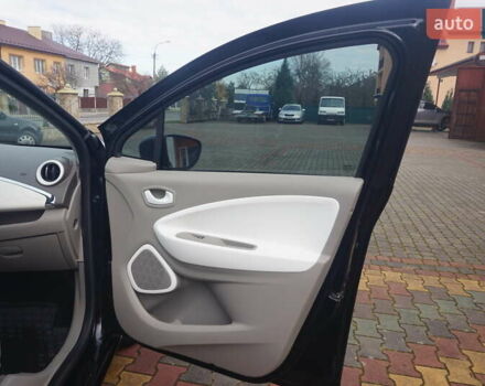Черный Рено Зое, объемом двигателя 0 л и пробегом 45 тыс. км за 7555 $, фото 36 на Automoto.ua
