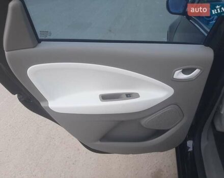 Чорний Рено Зое, об'ємом двигуна 0 л та пробігом 99 тис. км за 7350 $, фото 19 на Automoto.ua