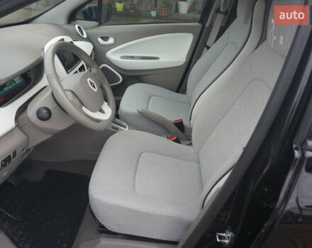 Черный Рено Зое, объемом двигателя 0 л и пробегом 45 тыс. км за 7555 $, фото 26 на Automoto.ua