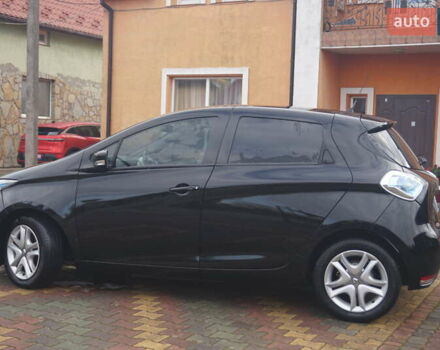 Черный Рено Зое, объемом двигателя 0 л и пробегом 45 тыс. км за 7555 $, фото 10 на Automoto.ua