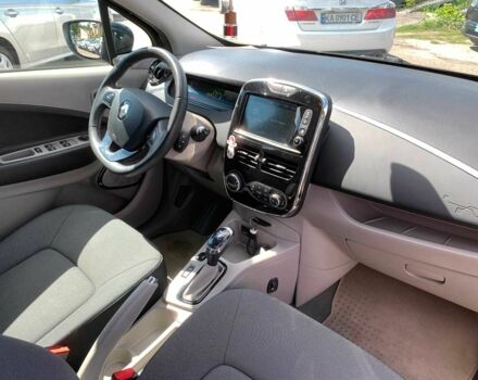 Черный Рено Зое, объемом двигателя 0 л и пробегом 125 тыс. км за 6540 $, фото 23 на Automoto.ua