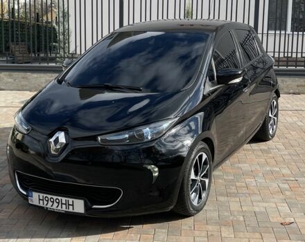 Черный Рено Зое, объемом двигателя 0 л и пробегом 120 тыс. км за 6777 $, фото 4 на Automoto.ua