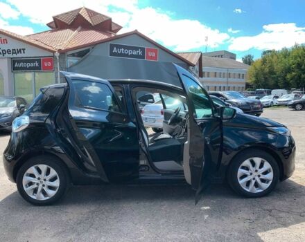 Черный Рено Зое, объемом двигателя 0 л и пробегом 125 тыс. км за 6540 $, фото 13 на Automoto.ua