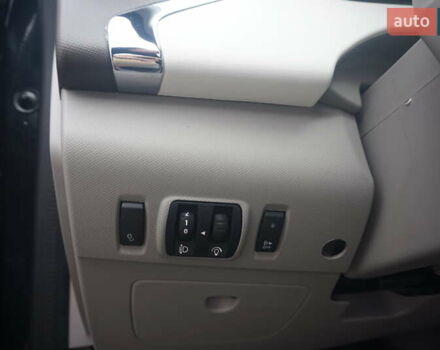 Черный Рено Зое, объемом двигателя 0 л и пробегом 45 тыс. км за 7555 $, фото 27 на Automoto.ua