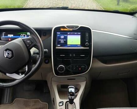 Черный Рено Зое, объемом двигателя 0 л и пробегом 97 тыс. км за 7650 $, фото 21 на Automoto.ua