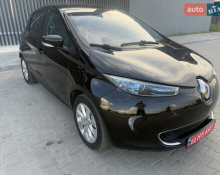 Черный Рено Зое, объемом двигателя 0 л и пробегом 121 тыс. км за 7000 $, фото 6 на Automoto.ua