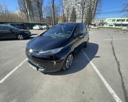 Черный Рено Зое, объемом двигателя 0 л и пробегом 96 тыс. км за 7250 $, фото 3 на Automoto.ua