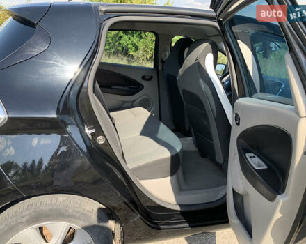 Черный Рено Зое, объемом двигателя 0 л и пробегом 86 тыс. км за 7500 $, фото 17 на Automoto.ua