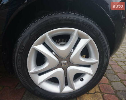 Черный Рено Зое, объемом двигателя 0 л и пробегом 45 тыс. км за 7555 $, фото 66 на Automoto.ua