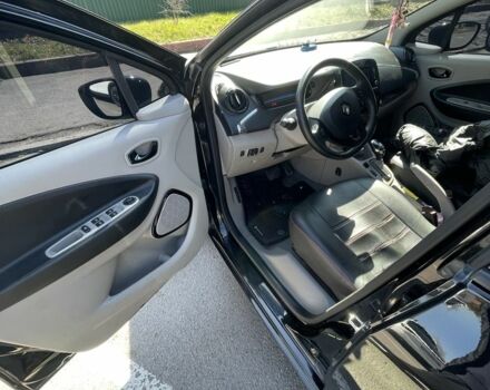 Черный Рено Зое, объемом двигателя 0 л и пробегом 96 тыс. км за 7250 $, фото 8 на Automoto.ua