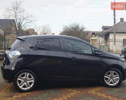 Черный Рено Зое, объемом двигателя 0 л и пробегом 45 тыс. км за 7555 $, фото 5 на Automoto.ua