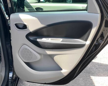 Черный Рено Зое, объемом двигателя 0 л и пробегом 125 тыс. км за 6540 $, фото 21 на Automoto.ua