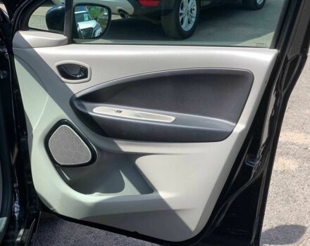 Черный Рено Зое, объемом двигателя 0 л и пробегом 125 тыс. км за 6540 $, фото 22 на Automoto.ua