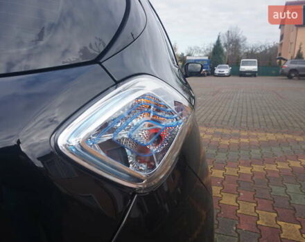 Черный Рено Зое, объемом двигателя 0 л и пробегом 45 тыс. км за 7555 $, фото 22 на Automoto.ua