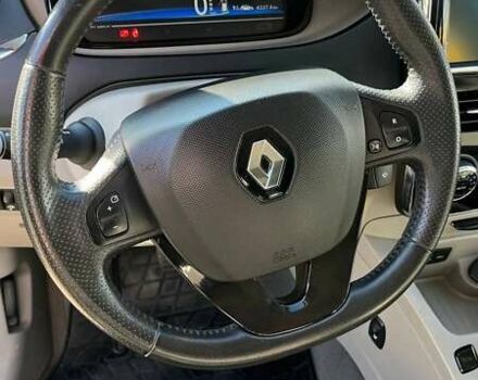 Черный Рено Зое, объемом двигателя 0 л и пробегом 90 тыс. км за 6200 $, фото 10 на Automoto.ua