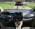 Черный Рено Зое, объемом двигателя 0 л и пробегом 88 тыс. км за 6500 $, фото 19 на Automoto.ua