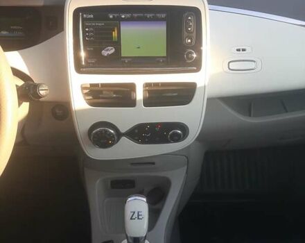 Черный Рено Зое, объемом двигателя 0 л и пробегом 99 тыс. км за 7250 $, фото 17 на Automoto.ua