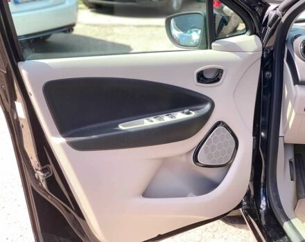 Черный Рено Зое, объемом двигателя 0 л и пробегом 125 тыс. км за 6540 $, фото 18 на Automoto.ua