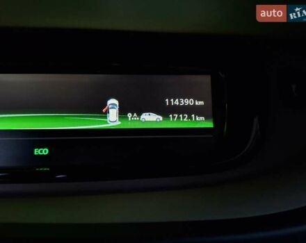 Черный Рено Зое, объемом двигателя 0 л и пробегом 114 тыс. км за 7000 $, фото 10 на Automoto.ua