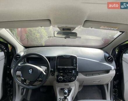Черный Рено Зое, объемом двигателя 0 л и пробегом 33 тыс. км за 8900 $, фото 3 на Automoto.ua