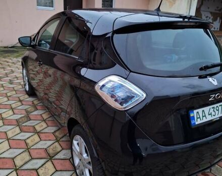 Черный Рено Зое, объемом двигателя 0 л и пробегом 114 тыс. км за 7000 $, фото 5 на Automoto.ua