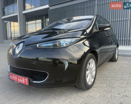 Черный Рено Зое, объемом двигателя 0 л и пробегом 121 тыс. км за 7000 $, фото 4 на Automoto.ua