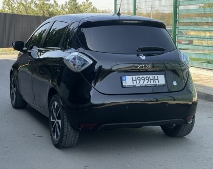 Черный Рено Зое, объемом двигателя 0 л и пробегом 120 тыс. км за 6899 $, фото 5 на Automoto.ua