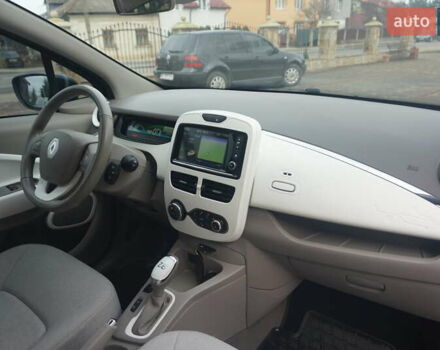 Черный Рено Зое, объемом двигателя 0 л и пробегом 45 тыс. км за 7555 $, фото 39 на Automoto.ua